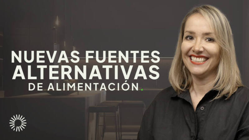 <p><big><strong>¿Sigues comiendo como un cavernícola en pleno siglo XXI?</strong></big></p>

<p>Seamos honestos, la mayoría de nosotros comemos como si aún estuviéramos cazando mamuts. Nos aferramos a los mismos alimentos procesados, carnes industriales y lácteos cuestionables, ignorando el impacto devastador que tienen en nuestra salud y en el planeta. ¿Pero qué pasaría si te dijera que hay un festín de opciones alimentarias alternativas esperando a ser descubierto? Un festín que puede revolucionar tu cuerpo, tu mente y tu conciencia.</p>

<p><big><strong>La Historia del Rebelde Gastronómico:</strong></big></p>

<p>Imagina a un joven chef harto de la monotonía culinaria de su época. Cansado de las mismas recetas aburridas y los ingredientes sin vida, decide romper las reglas y experimentar con alimentos olvidados, técnicas ancestrales y combinaciones audaces. Su cocina se convierte en un laboratorio de innovación, donde crea platos que desafían los sentidos y nutren el alma.</p>

<p><big><strong>¿Eres tú ese rebelde gastronómico?<br />
¿Estás listo para liberarte de las cadenas de la alimentación convencional y embarcarte en una aventura culinaria sin límites</strong></big>?</p>

<p><big><strong>Preguntas Incómodas para Despertar Tu Rebeldía:</strong></big></p>

<ul>
	<li>¿Te sientes culpable cada vez que comes algo que sabes que no es bueno para ti o para el planeta?</li>
	<li>¿Te conformas con alimentos mediocres porque crees que la comida saludable es aburrida?</li>
	<li>¿Te gustaría tener más energía, vitalidad y claridad mental a través de la alimentación?</li>
	<li>¿Estás dispuesto a cuestionar las normas establecidas y crear tu propio camino gastronómico?</li>
</ul>

<p><big><strong>Esta serie de videos no es para los conformistas ni para los temerosos. Te llevaremos a un viaje subversivo a través de las nuevas fronteras alimentarias, donde descubrirás:</strong></big></p>

<ul>
	<li>Los secretos oscuros de la industria alimentaria y cómo liberarte de su control.</li>
	<li>Alimentos prohibidos y tabúes que pueden transformar tu salud y bienestar.</li>
	<li>Técnicas culinarias rebeldes para crear platos que desafían las expectativas.</li>
	<li>El poder de la alimentación para sanar tu cuerpo, despertar tu mente y elevar tu espíritu.</li>
</ul>

<p><big><strong>Aprenderás a:</strong></big></p>

<ul>
	<li>Desintoxicarte de los alimentos procesados y adictivos.</li>
	<li>Cultivar una relación de amor y respeto con la comida.</li>
	<li>Cocinar con ingredientes salvajes, locales y de temporada.</li>
	<li>Convertirte en un activista alimentario y luchar por un sistema alimentario más justo y sostenible.</li>
	<li>No te conformes con ser un esclavo de la industria alimentaria. ¡Es hora de reclamar tu poder y crear una revolución en tu plato!</li>
</ul>

<p><big><strong>Advertencia: Esta serie de videos puede causar una transformación radical en tu vida y en tu forma de ver el mundo.<br />
¿Estás listo para unirte a la rebelión alimentaria?<br />
¡Inscríbete ahora y descubre el verdadero sabor de la libertad!</strong></big></p>

<p> </p>