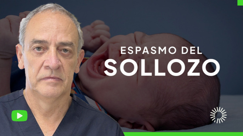 <p>Si tu hijo deja de respirar, se pone morado o incluso pierde el conocimiento cuando llora, es posible que esté experimentando un espasmo del sollozo. Como pediatra, sé lo aterrador que puede ser para los padres presenciar esto, pero en este video te explicaré todo lo que necesitas saber para manejarlo con tranquilidad.<br />
<br />
 Te contaré:</p>

<ul>
	<li> Qué es el espasmo del sollozo y por qué ocurre.</li>
	<li> Si representa un peligro para la salud de tu hijo.</li>
	<li> Cómo actuar en el momento y cuándo acudir al médico.</li>
</ul>