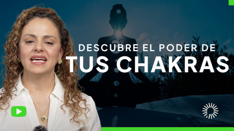 <p>¿Sabías que tu energía influye en tu salud, emociones y bienestar?  Los chakras son centros energéticos que regulan tu equilibrio físico y emocional. Cuando están bloqueados, puedes sentirte agotado, ansioso o estancado en la vida.  Pero cuando fluyen correctamente, experimentas bienestar, claridad y vitalidad.<br />
<br />
En este video descubrirás:<br />
 </p>

<ul>
	<li> Qué son los chakras y cómo influyen en tu cuerpo y mente</li>
	<li> Señales de desequilibrio y cómo armonizarlos</li>
	<li>Prácticas simples para desbloquear tu energía y sentirte mejor<br />
	<br />
	Despierta tu energía interior y recupera tu bienestar.</li>
</ul>