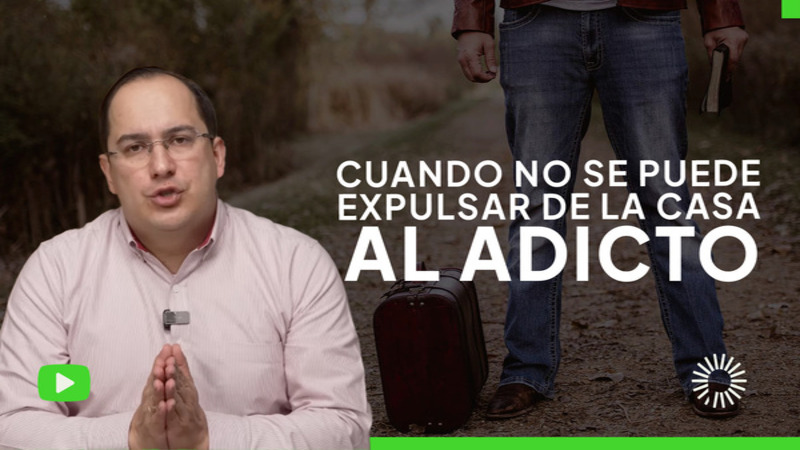 <p>Vivir con un adicto puede ser un desgaste emocional enorme, pero ¿qué pasa cuando no puedes expulsarlo de tu vida?  Muchas familias se sienten atrapadas, sin saber cómo manejar la situación sin caer en el caos.</p>

<p> </p>

<ul>
	<li> En este video, el Psicólogo Juan Camilo Cárdenas te explica:</li>
	<li> Por qué alejarse no siempre es una opción y cómo afrontarlo.</li>
	<li> Errores comunes que empeoran la convivencia con un adicto.</li>
	<li> Estrategias para protegerte sin abandonar a tu ser querido.</li>
	<li> Cómo establecer límites sin caer en la culpa o la codependencia.</li>
</ul>